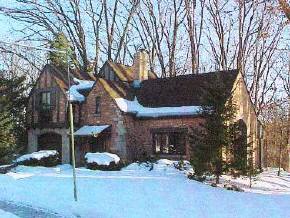 226 River Dr Property Photo 1