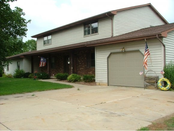 640 James Ct Property Photo 1