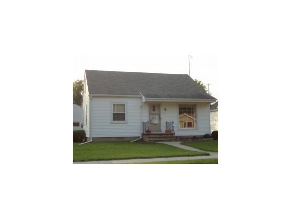 651 S Lake St Property Photo 1