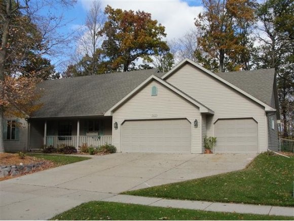 3067 Essen Rd Property Photo 1