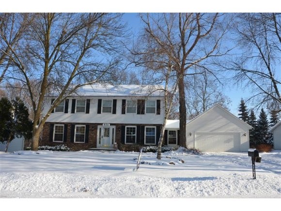 934 Regent Ln Property Photo 1