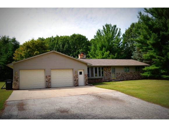 4493 N Pine Tree Rd Property Photo 1