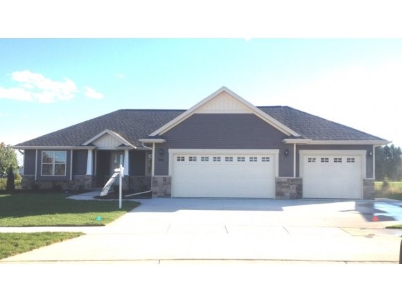 651 Pebblestone Cr Property Photo 1