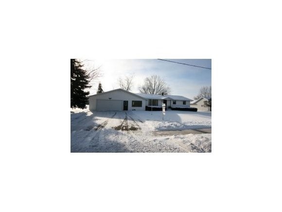 2692 E Allouez Ave Property Photo 1