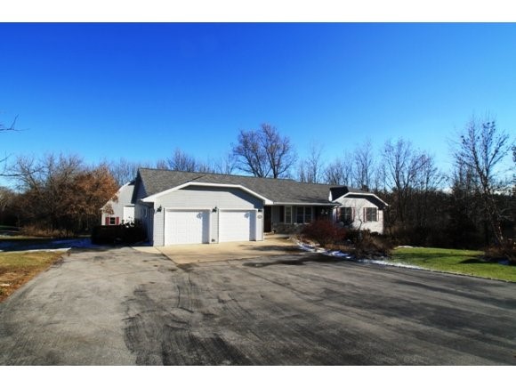 728 N Main St Property Photo 1