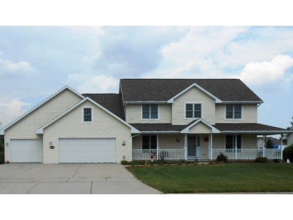 890 Windsong Way Property Photo 1
