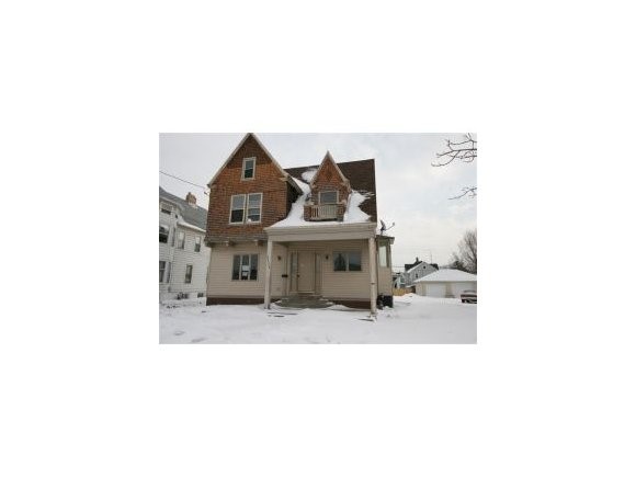 1111 S 8th St Property Photo 1