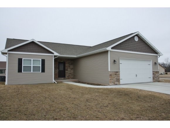1579 Lone Oak Dr Property Photo 1