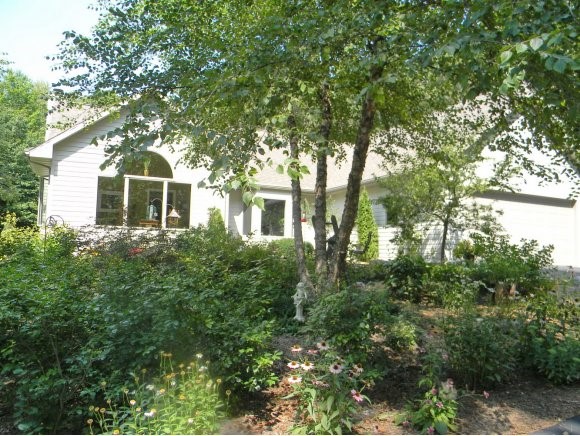 3878 Pine View Dr Property Photo 1
