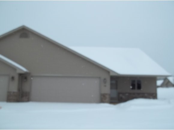 138 Clark St Property Photo 1