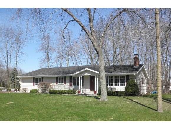 2709 Summerset Cr Property Photo 1