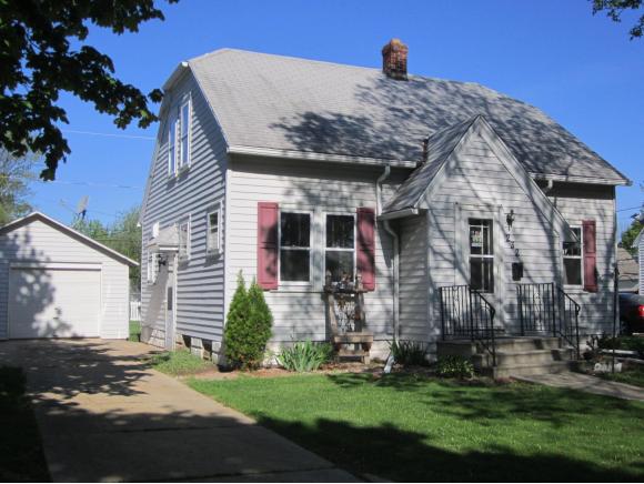 232 S Willow St Property Photo 1