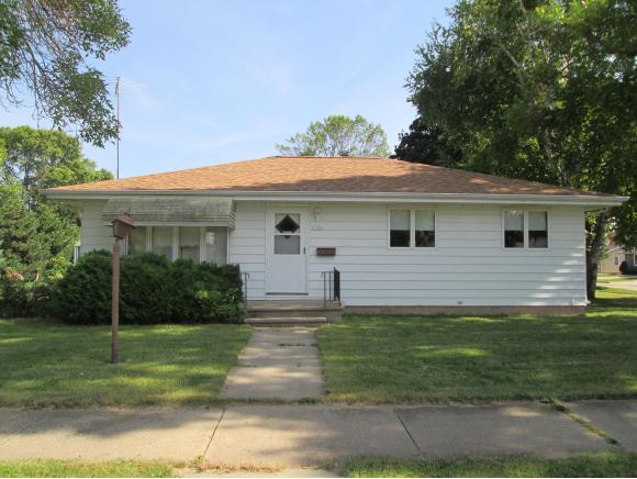 1754 Sanders St Property Photo 1