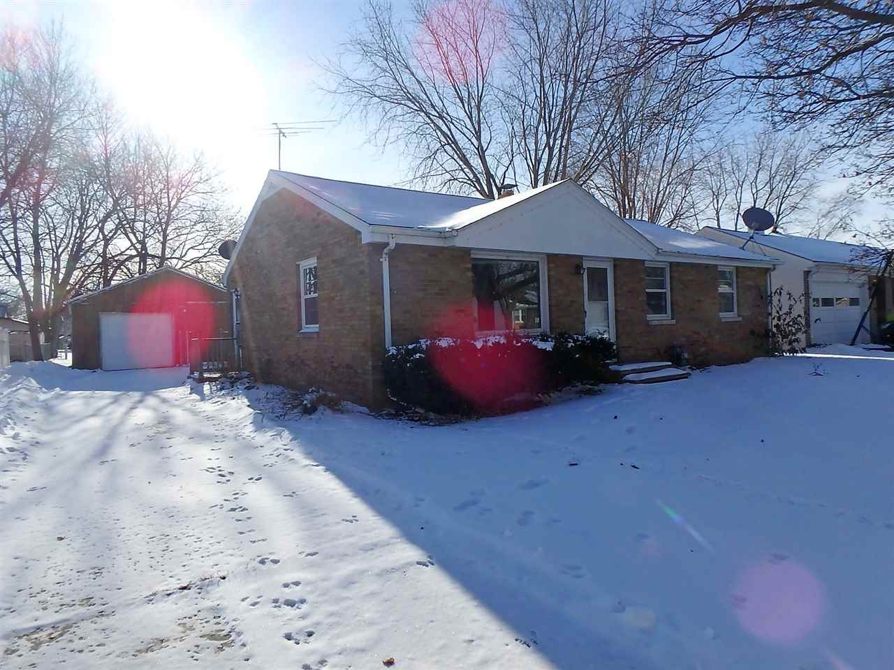 2225 Center Street Property Photo 1