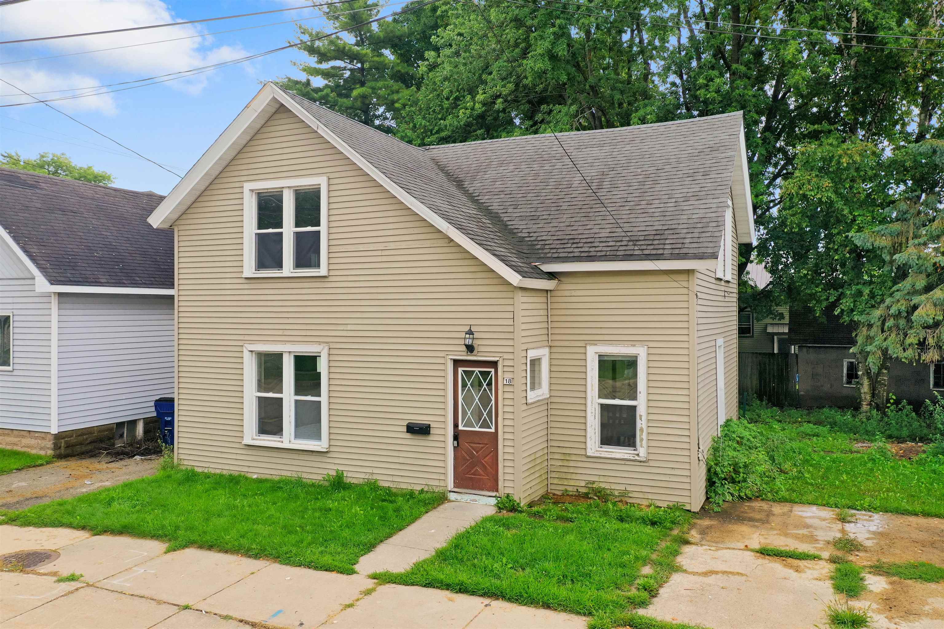 18 E 12th Street Property Photo 1