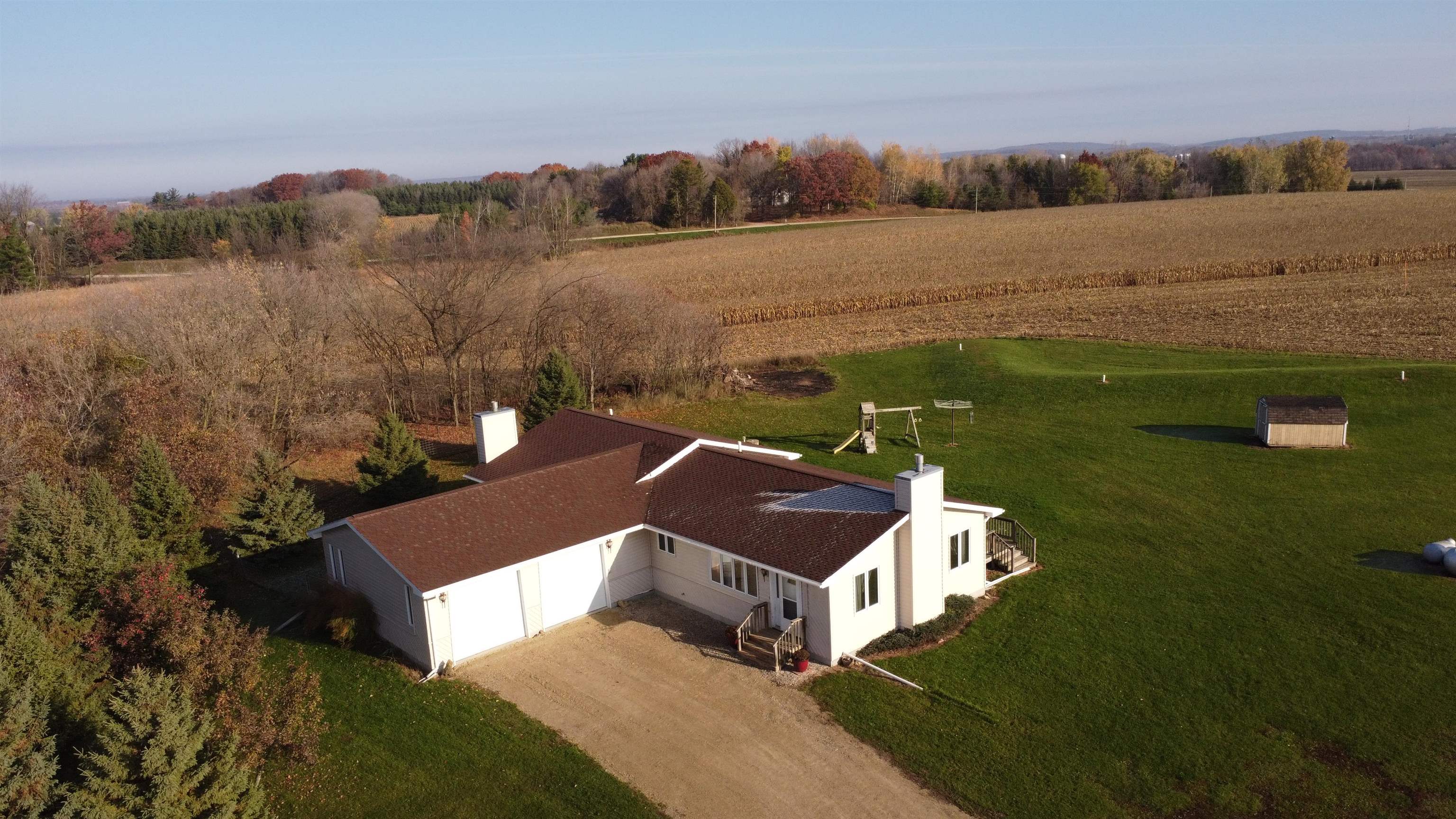 N7036 White Clover Road Property Photo 1