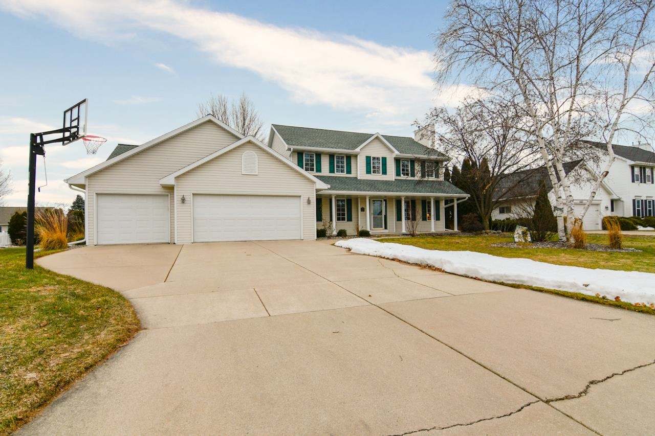 2235 Swanstone Circle Property Photo 1