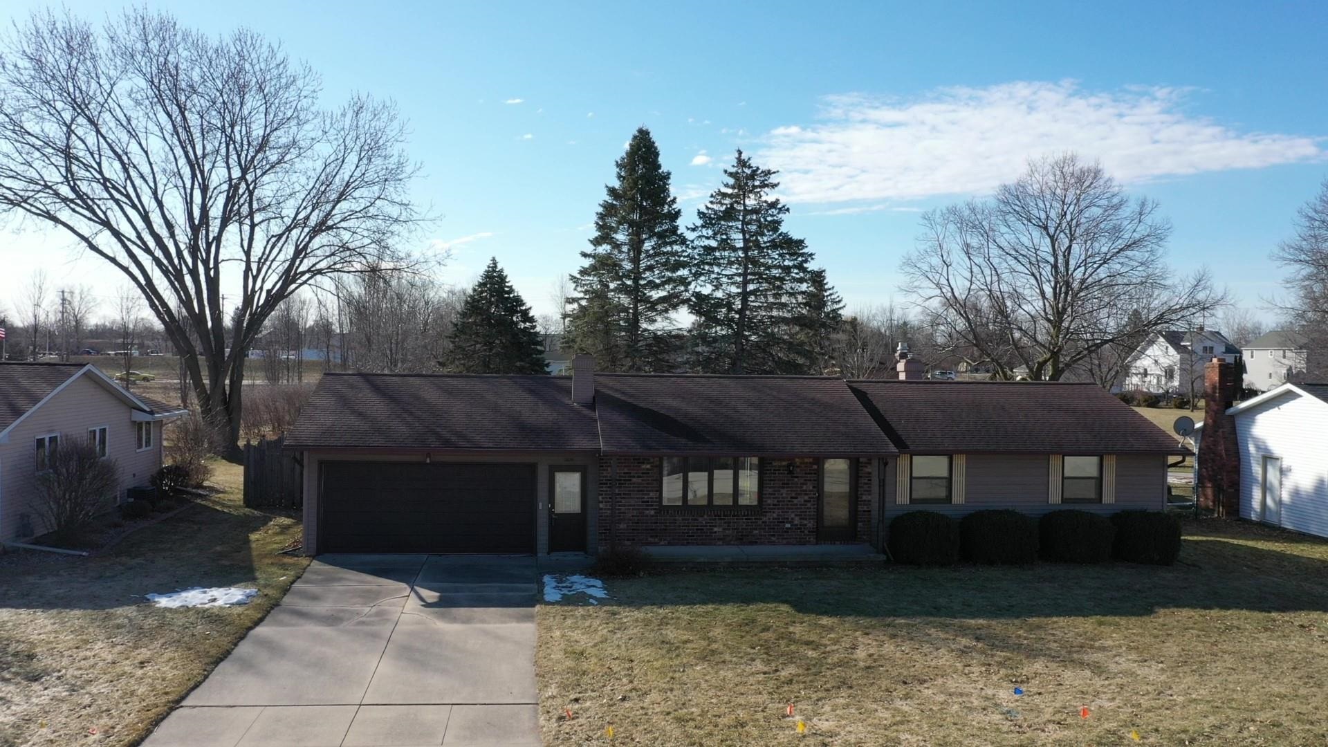 3270 Meadow Circle Property Photo 1