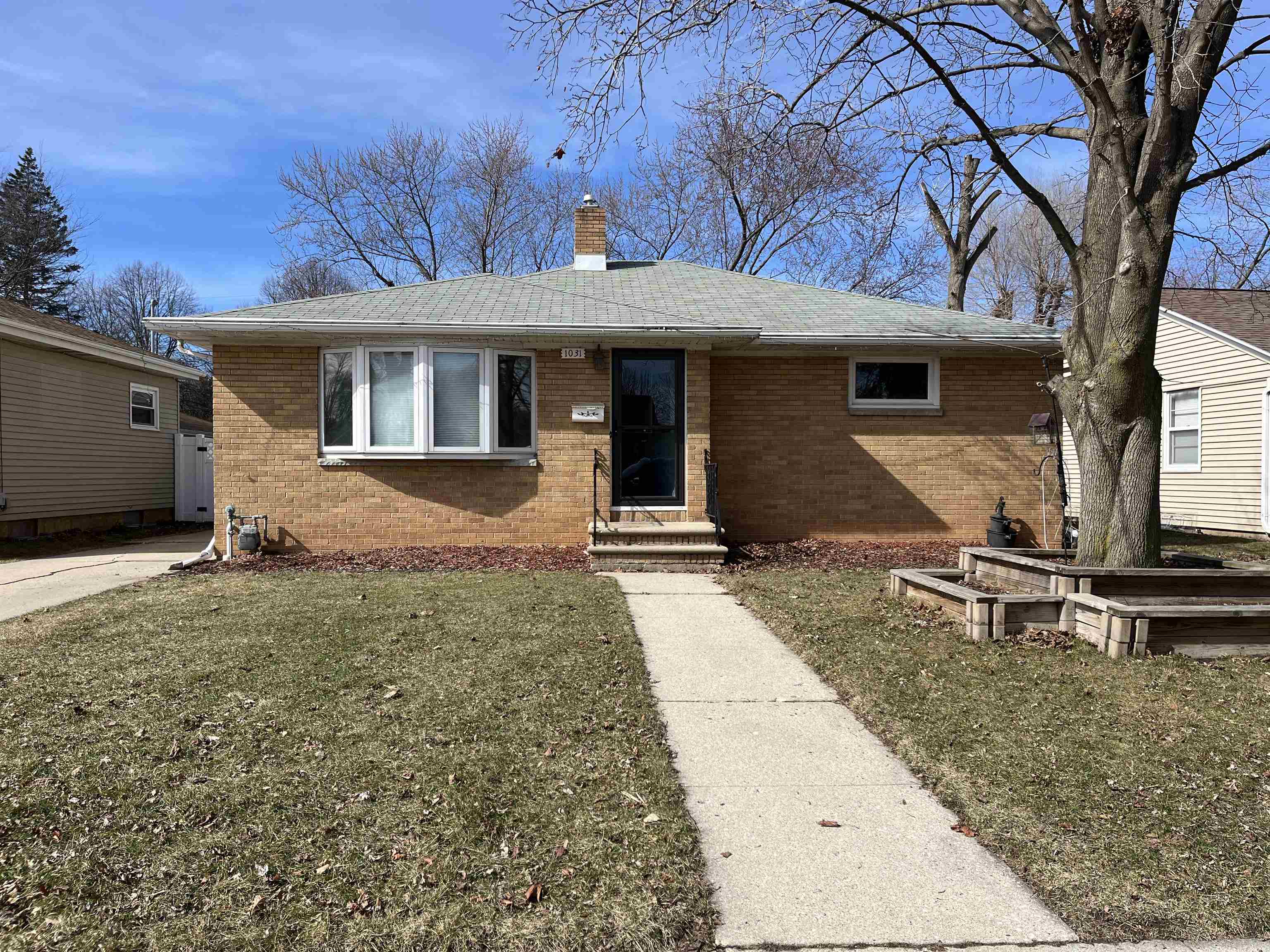 1031 Marshall Avenue Property Photo 1