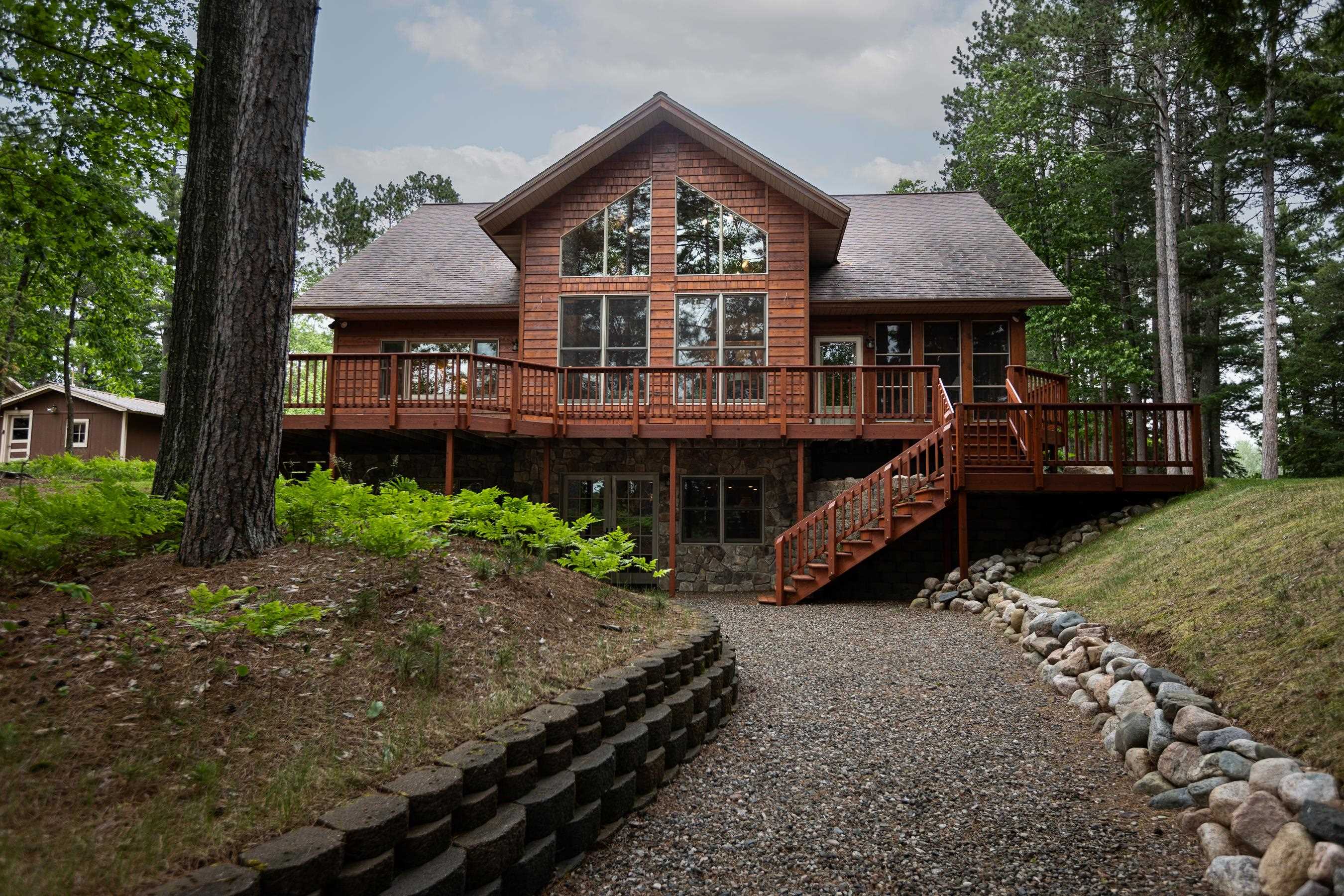 5533n E Echo Lake Road Property Photo 1