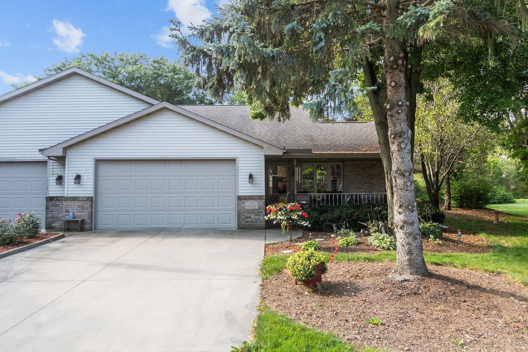 W5113 Natures Way Drive Property Photo 1