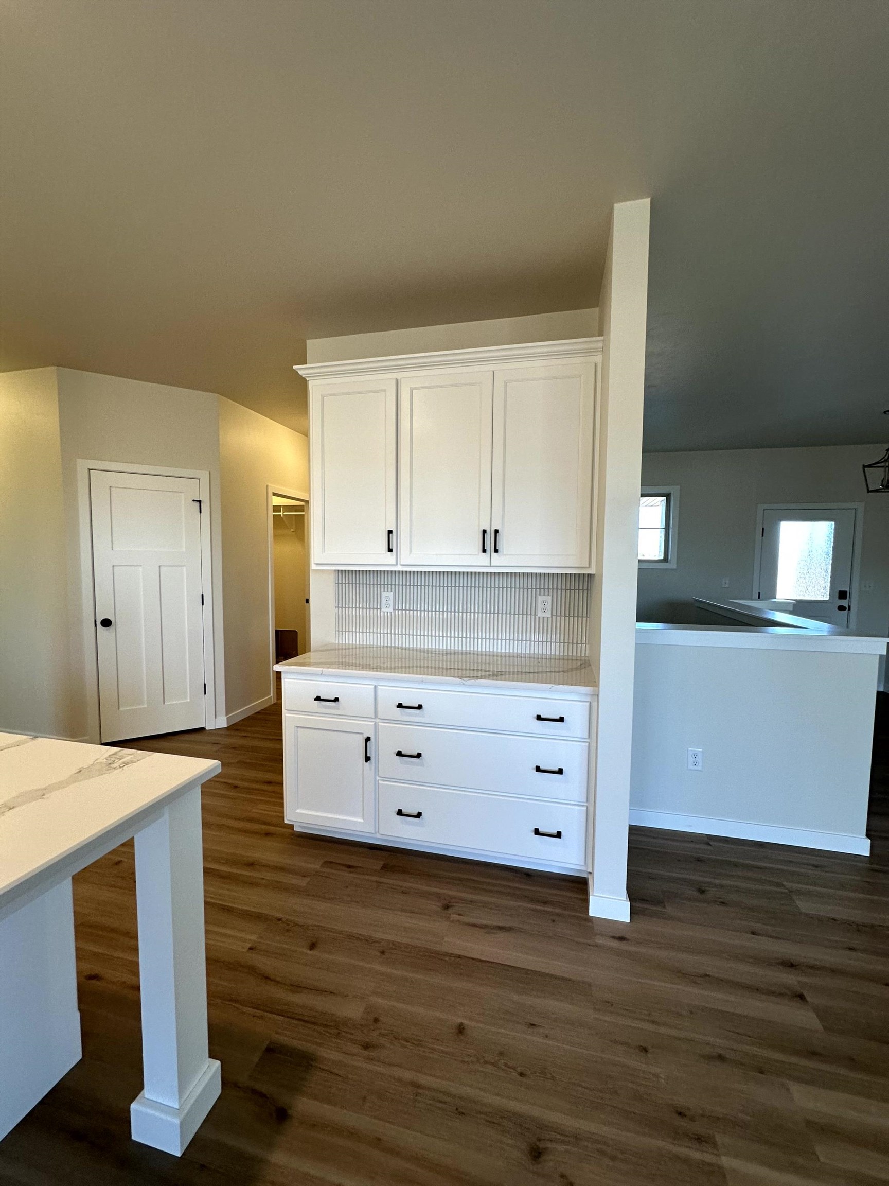1438 Crossroads Drive Property Photo 5