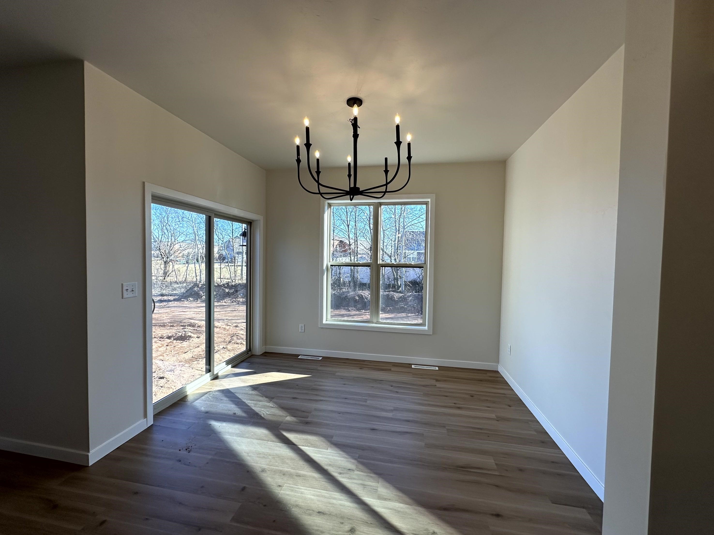 1438 Crossroads Drive Property Photo 6