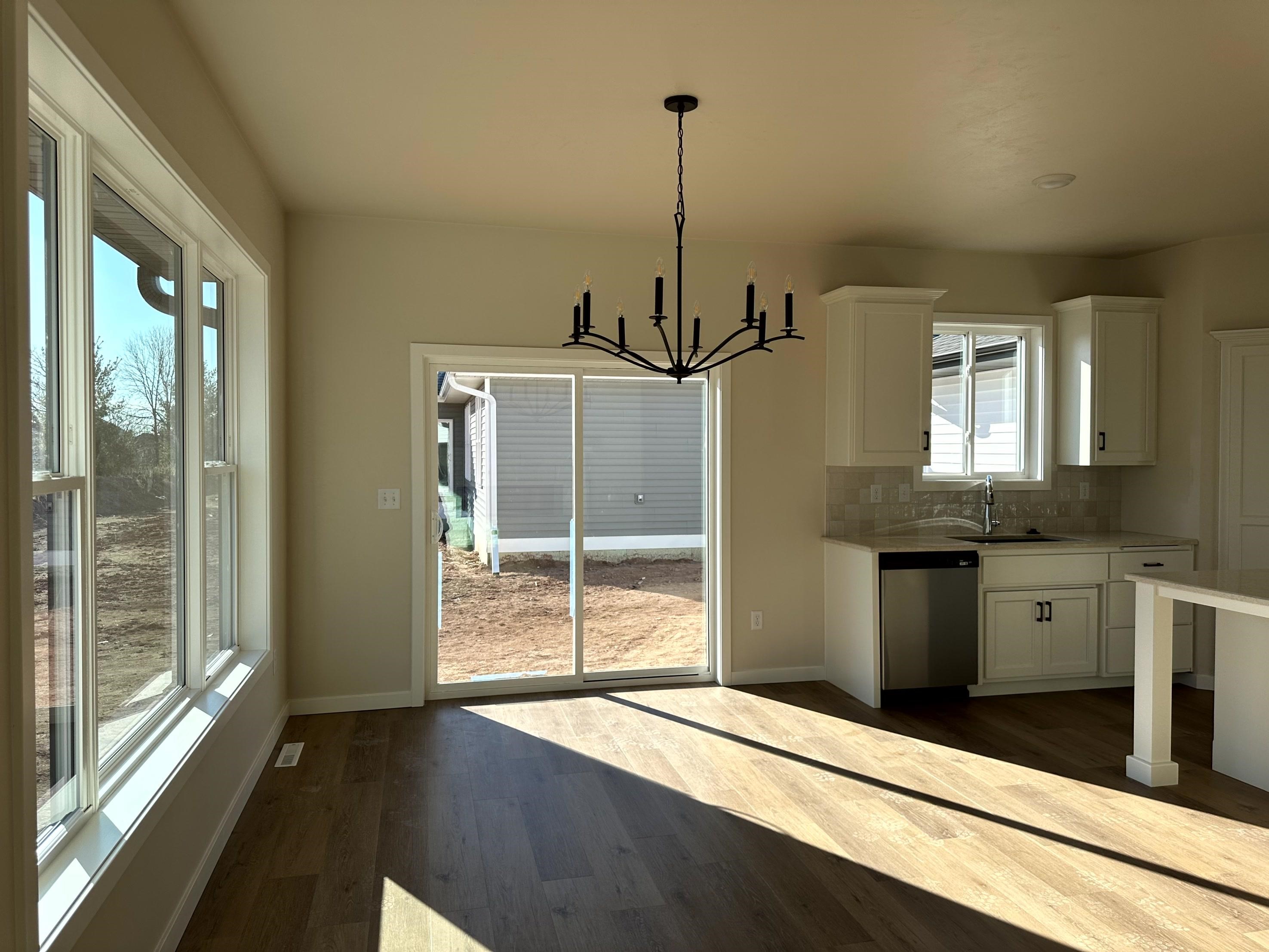 1432 Crossroads Drive Property Photo 4