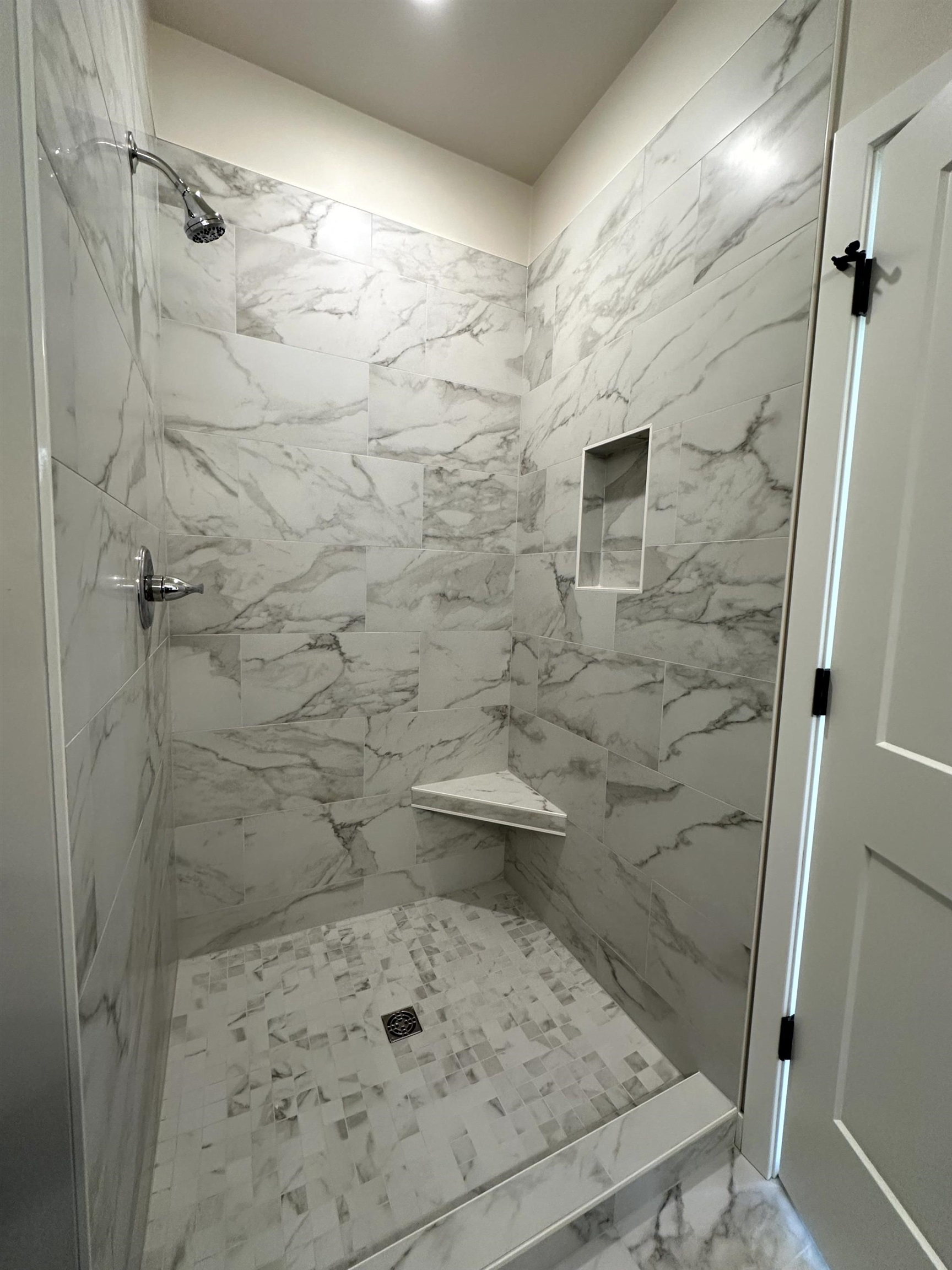 1432 Crossroads Drive Property Photo 9