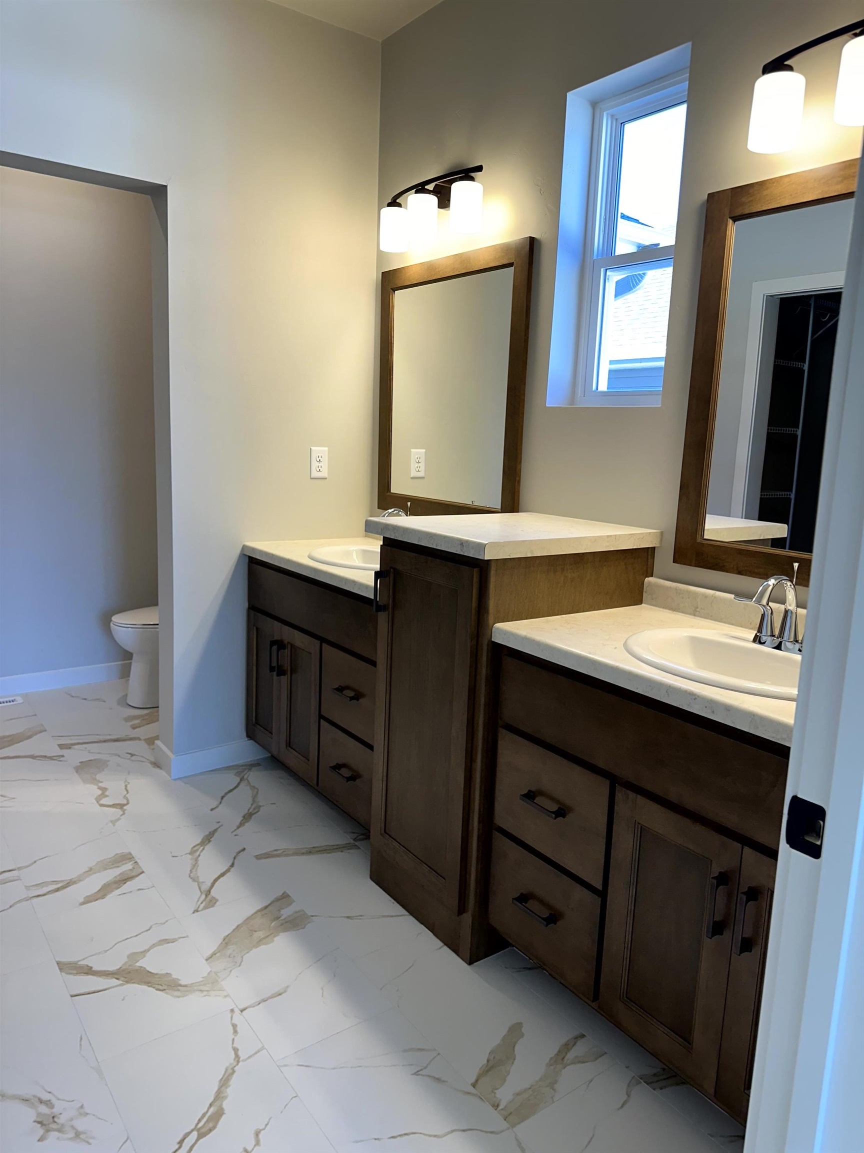 1420 Crossroads Drive Property Photo 14