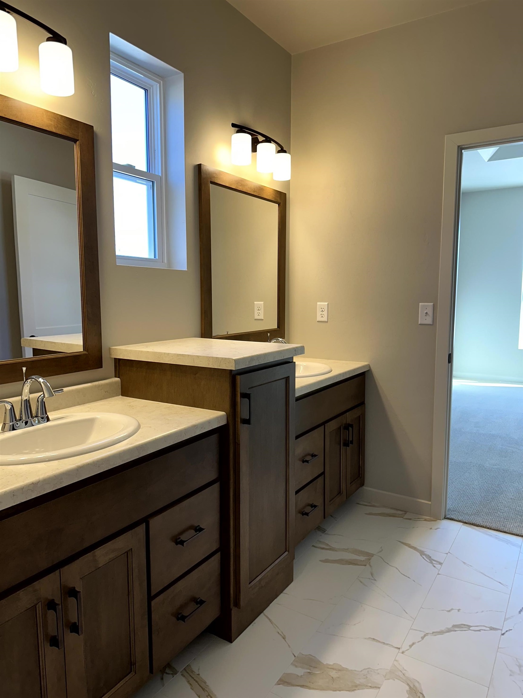 1420 Crossroads Drive Property Photo 16