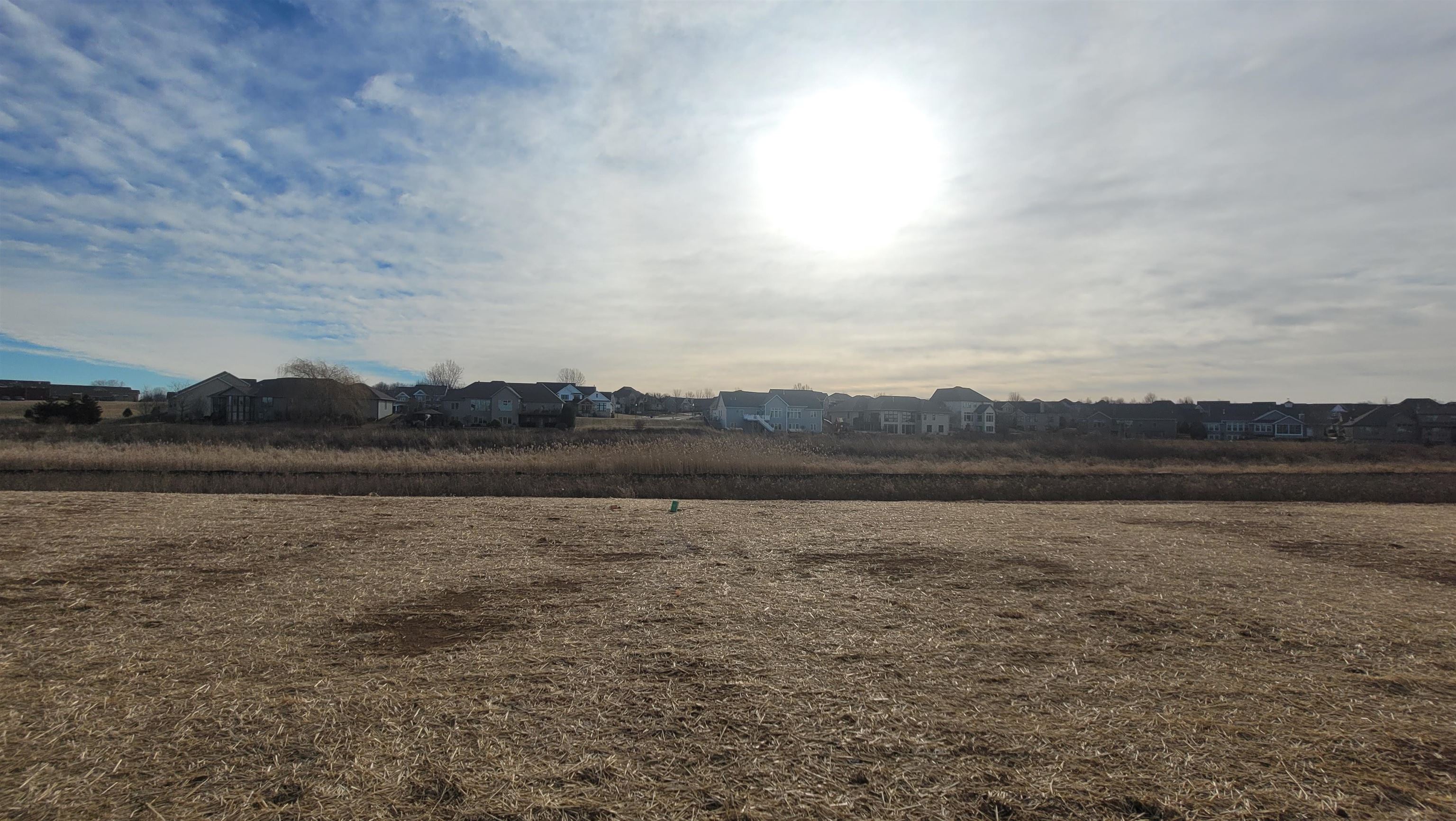 275 E Sweetwater Way Property Photo 1