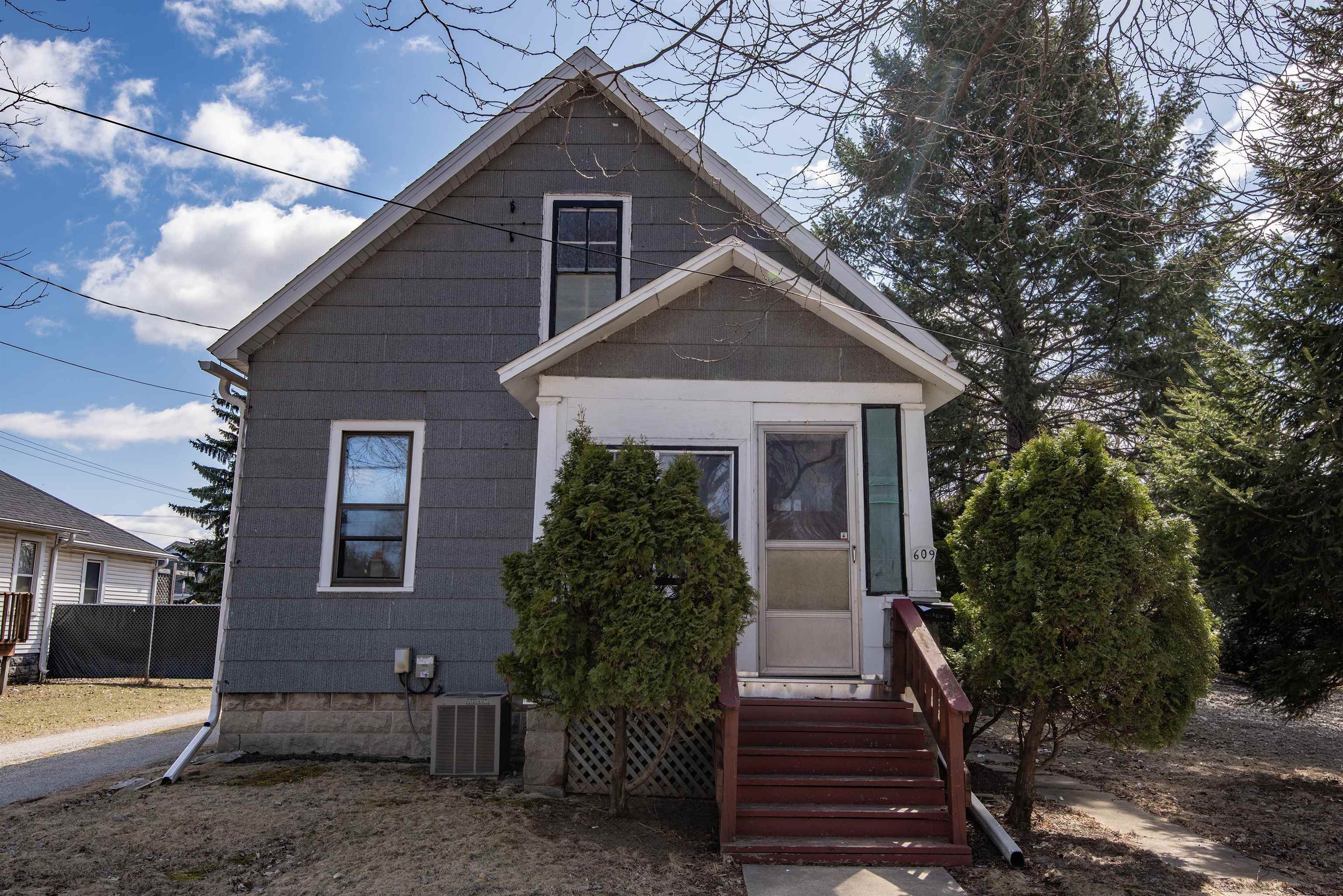 609 10TH Avenue Property Photo 1