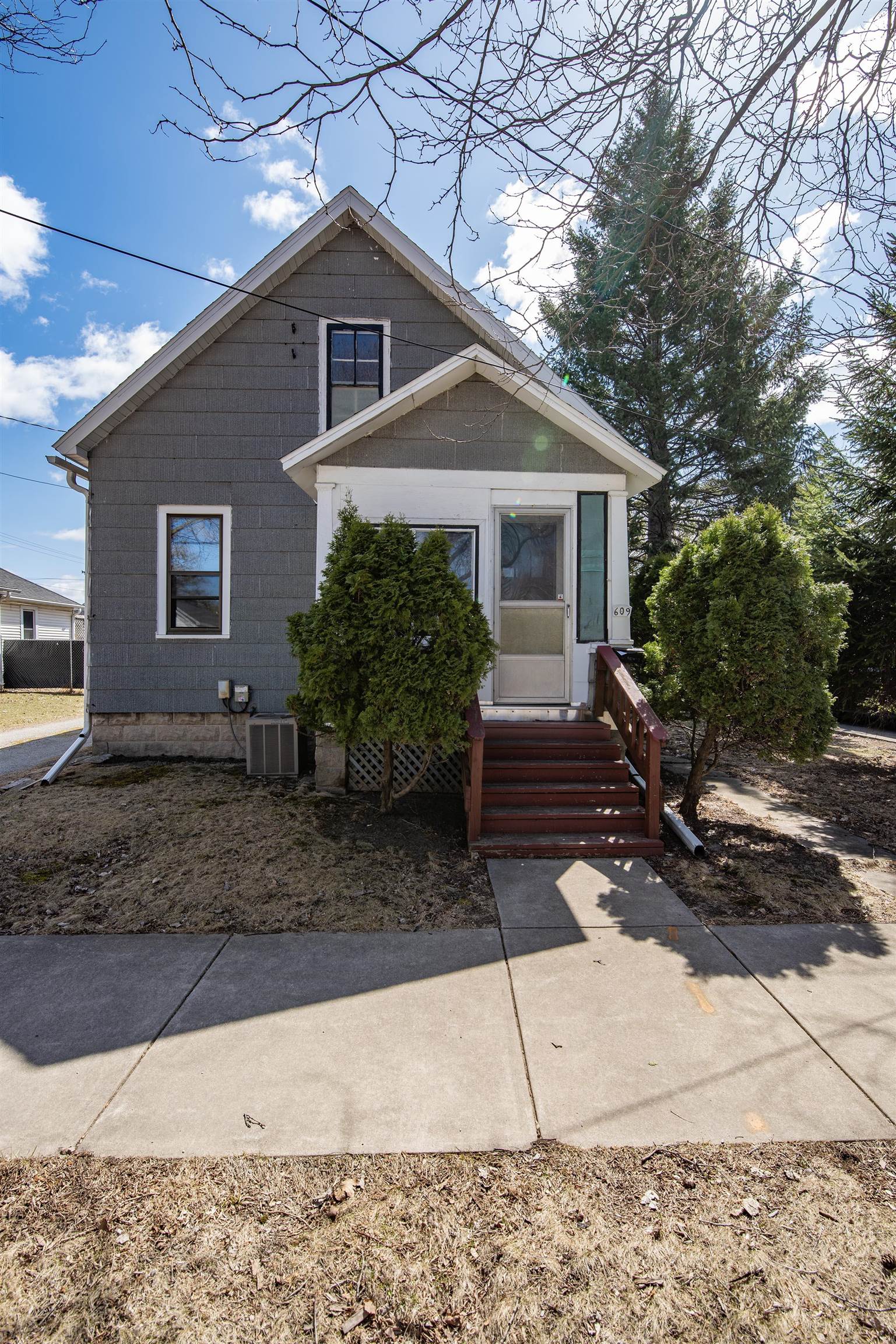 609 10th Avenue Property Photo 10