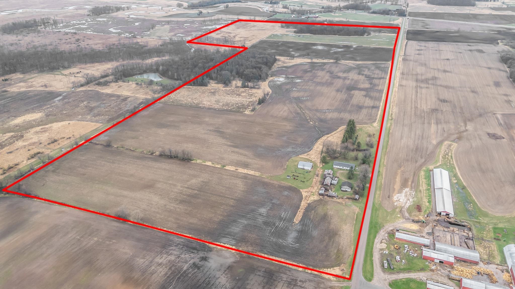 9266 Town Line Road Property Photo 1