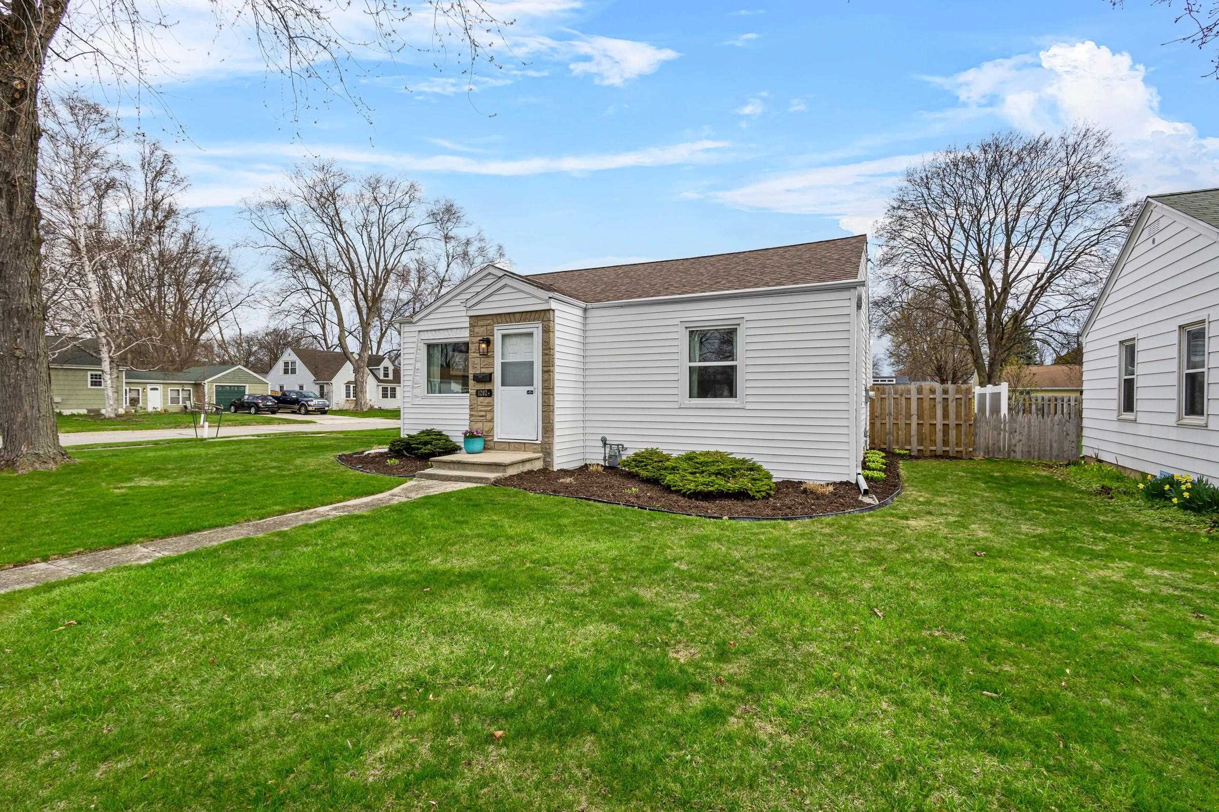 1202 8th Street Property Photo 35