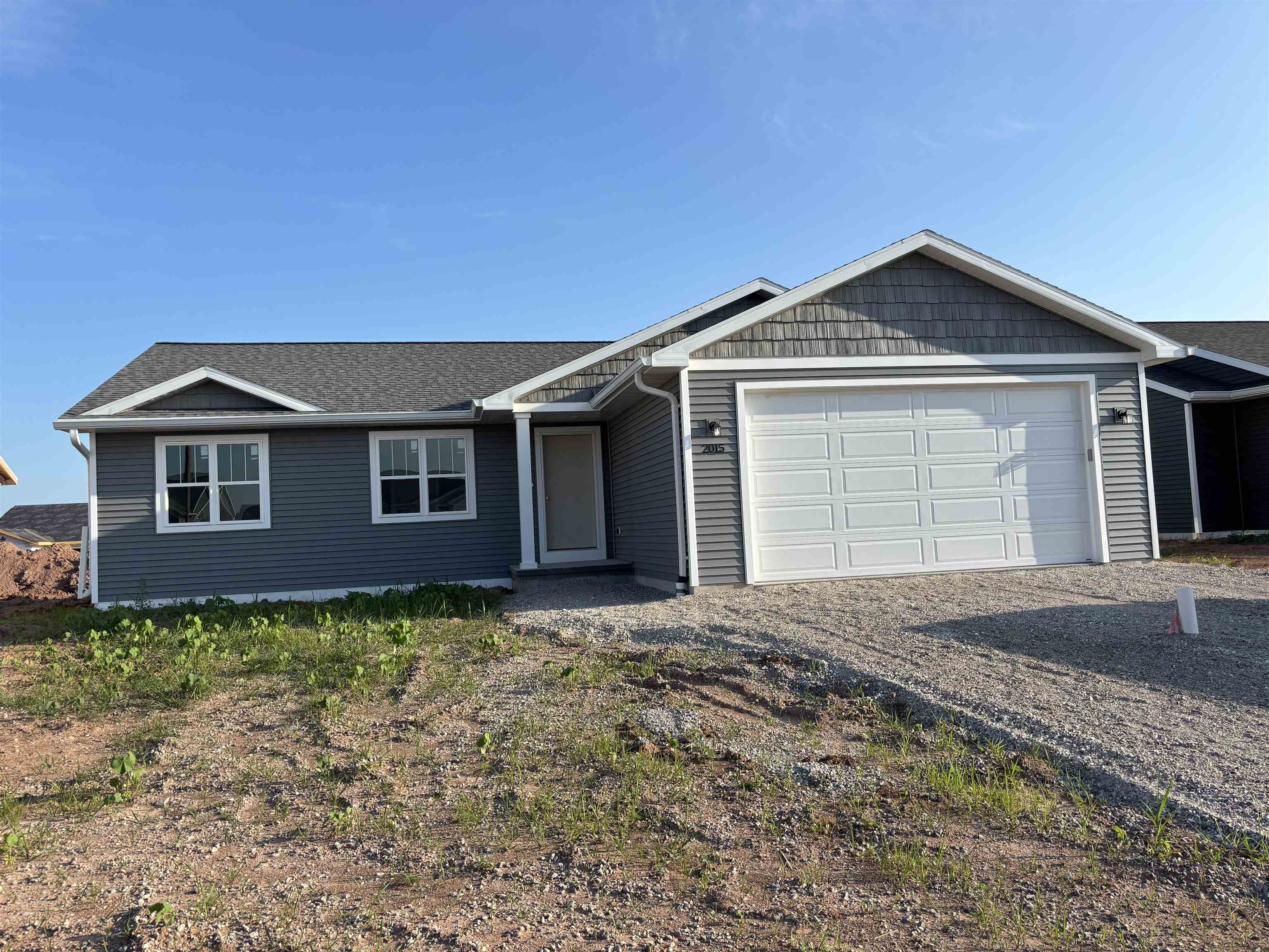 2015 RED FOX Lane Property Photo 1