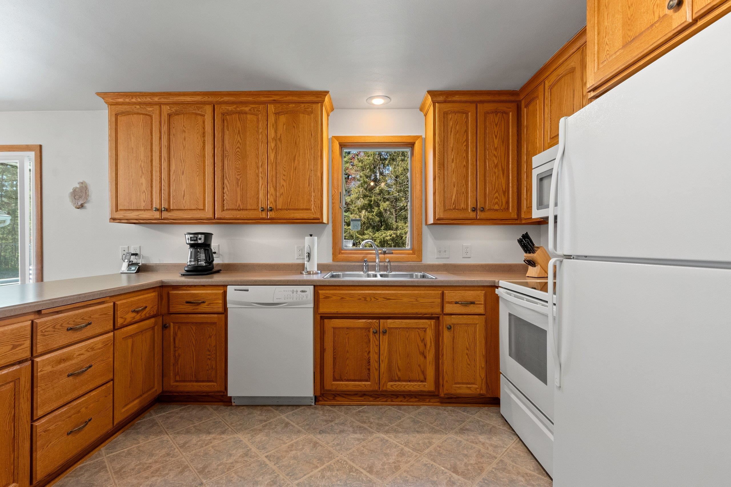 2289 Northwood Road Property Photo 12