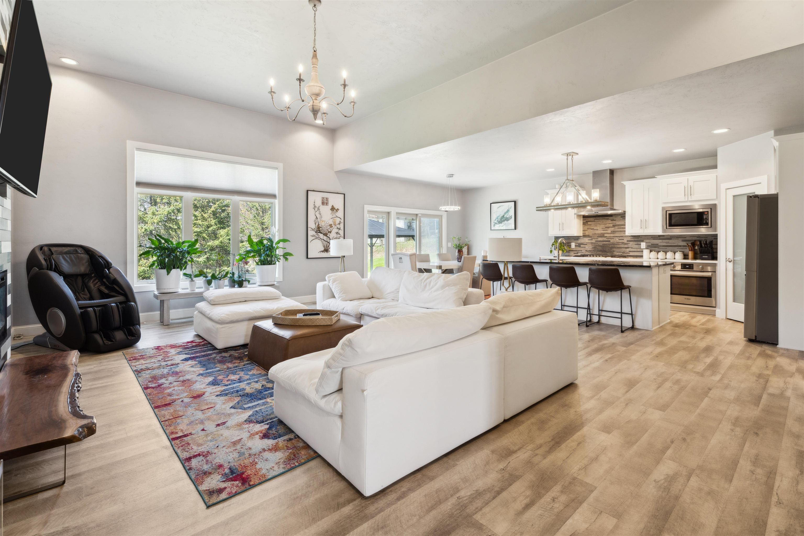 900 Woodcrest Heights Drive Property Photo 4