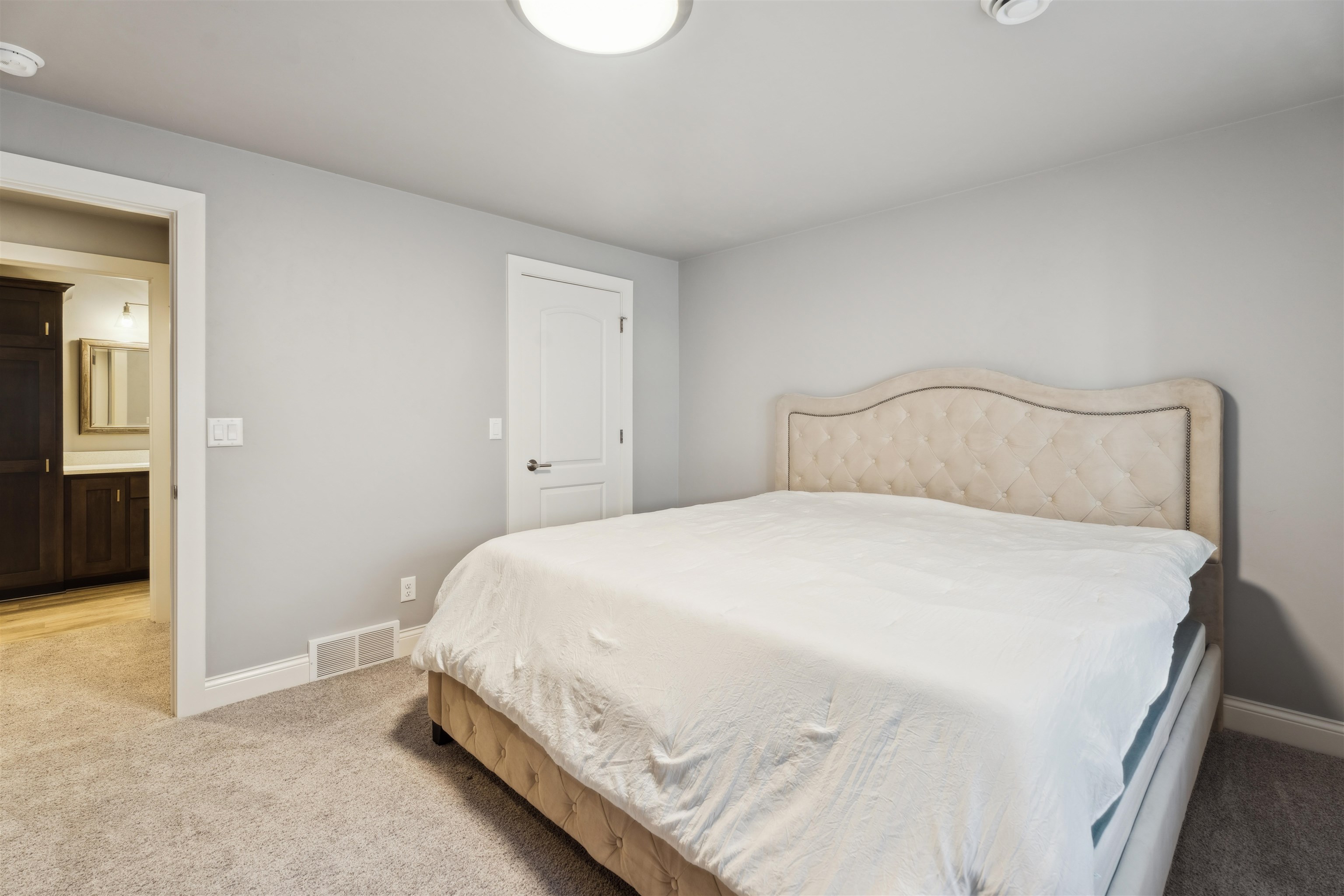 900 Woodcrest Heights Drive Property Photo 35