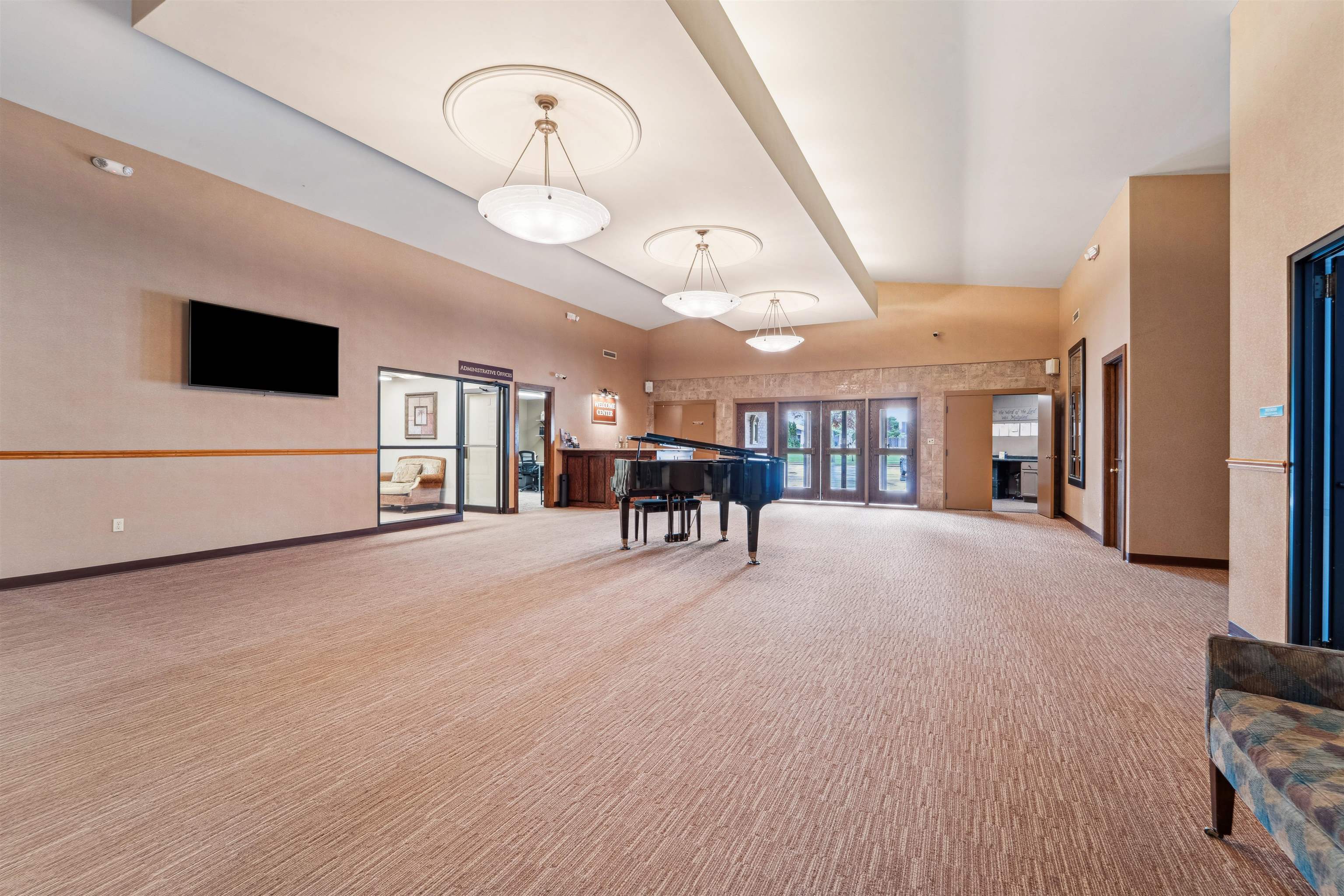 2720 N Kesting Court Property Photo 3