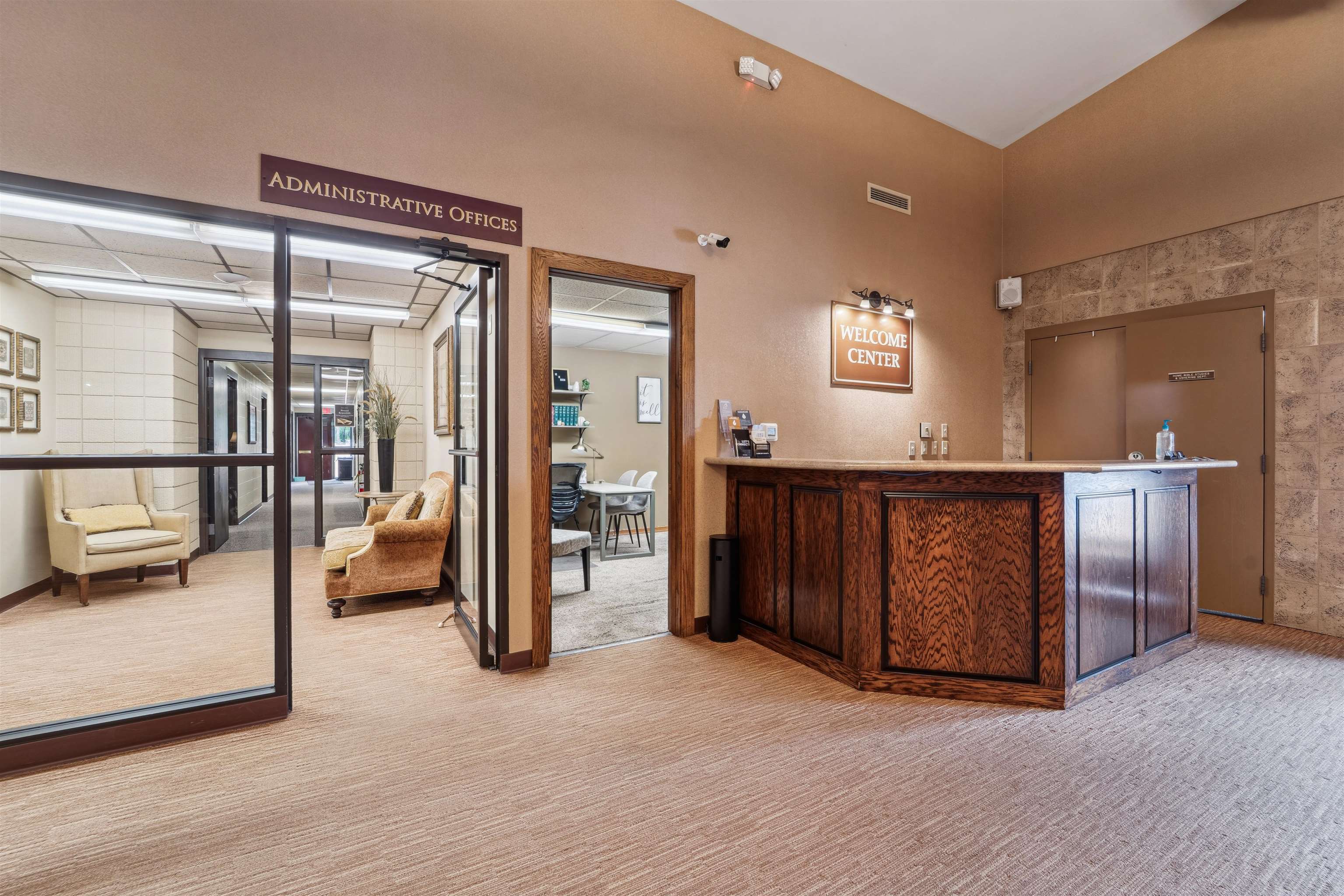 2720 N Kesting Court Property Photo 4