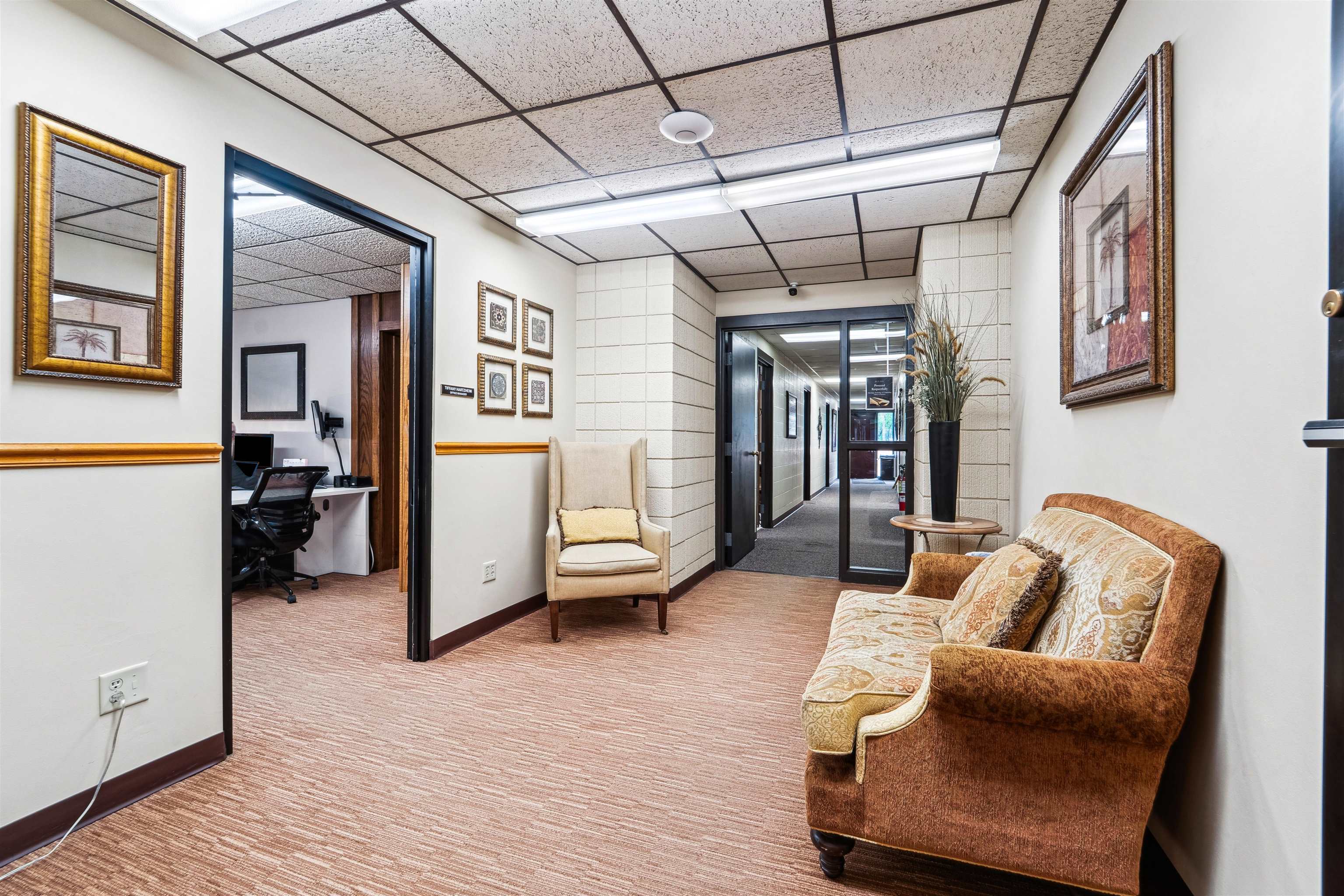 2720 N Kesting Court Property Photo 6