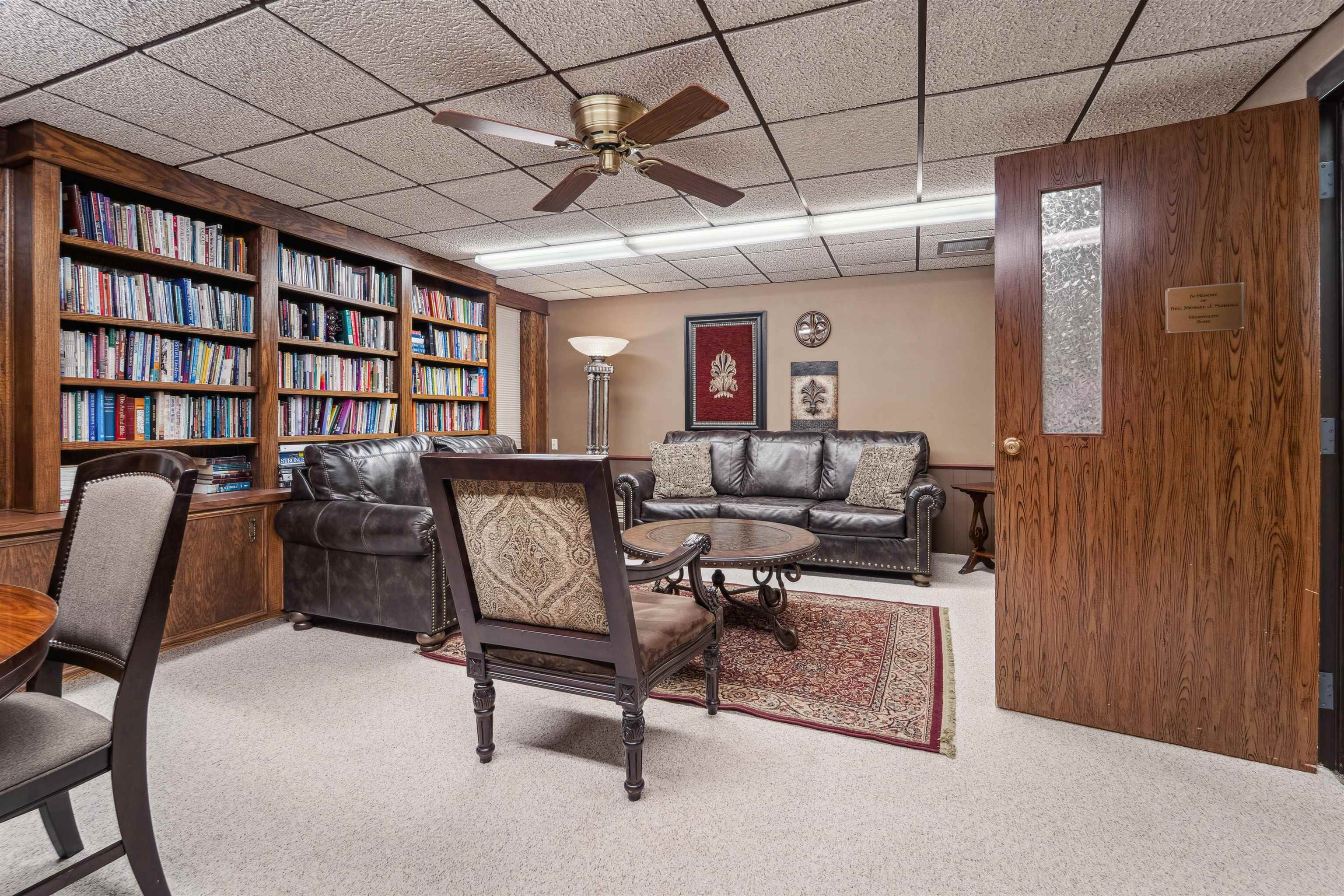 2720 N Kesting Court Property Photo 9