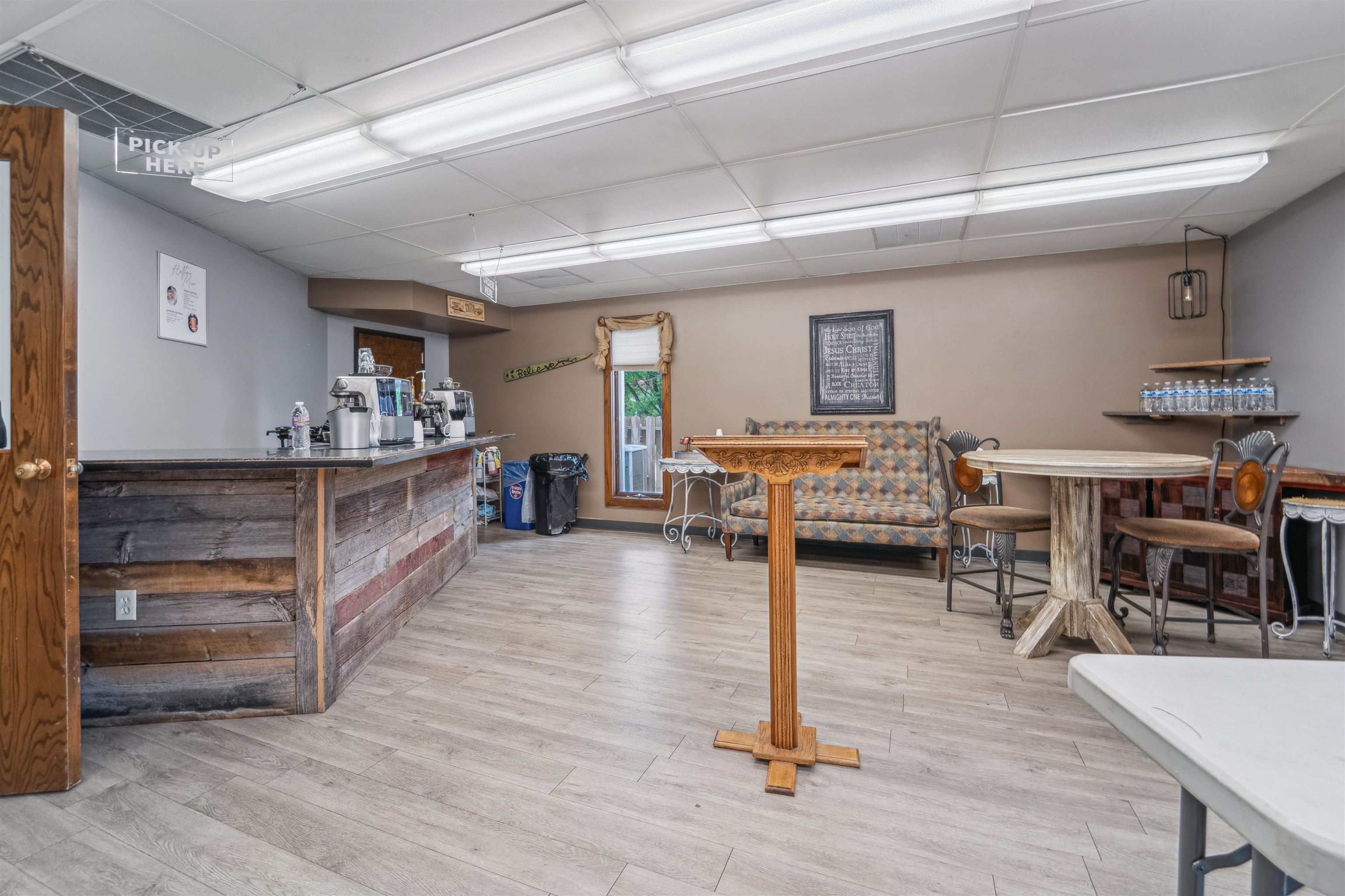 2720 N Kesting Court Property Photo 43