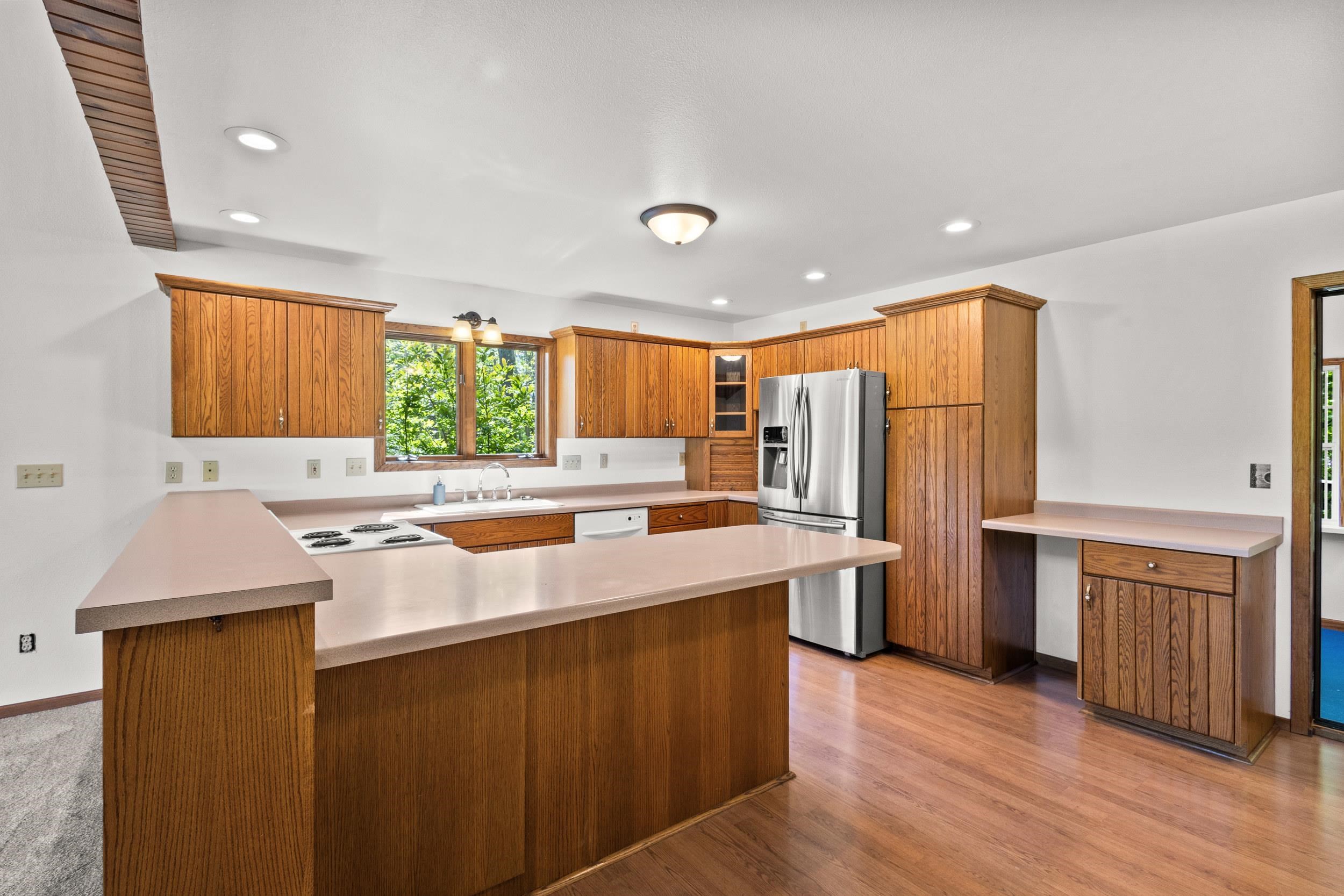 5804 North Avenue Property Photo 17