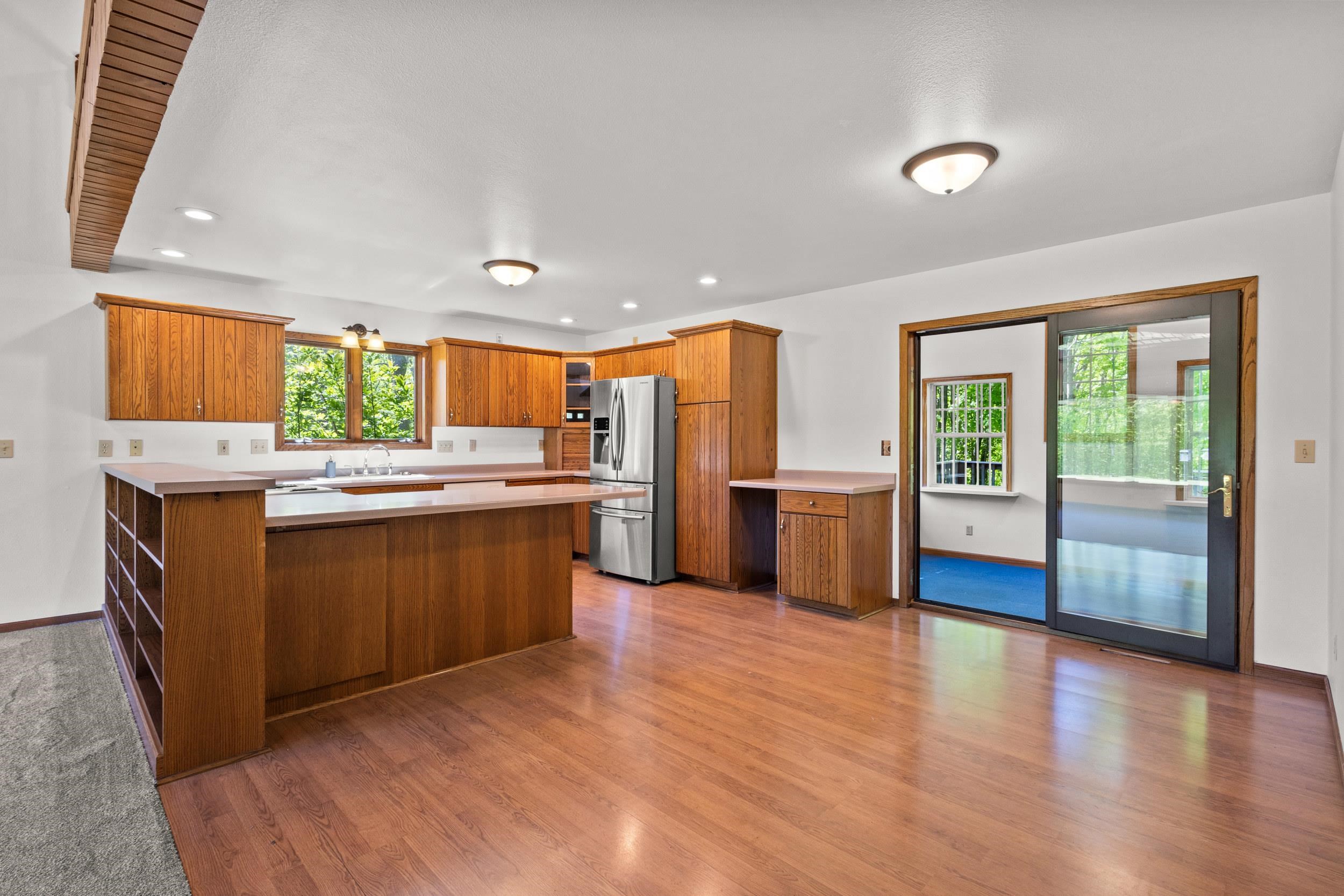5804 North Avenue Property Photo 23