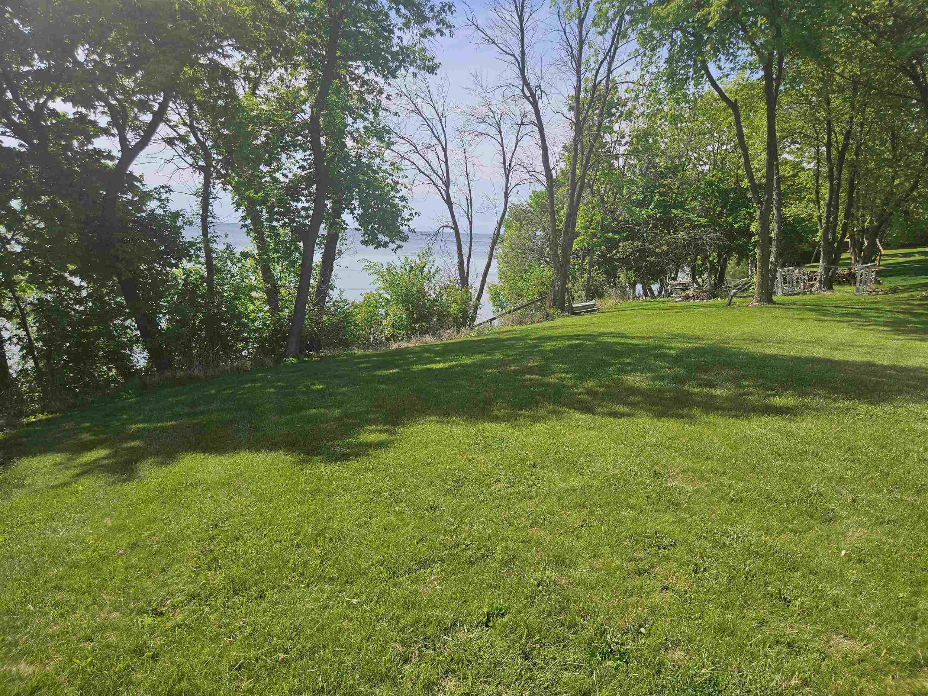 N2281 Lakewood Lane Property Photo 5