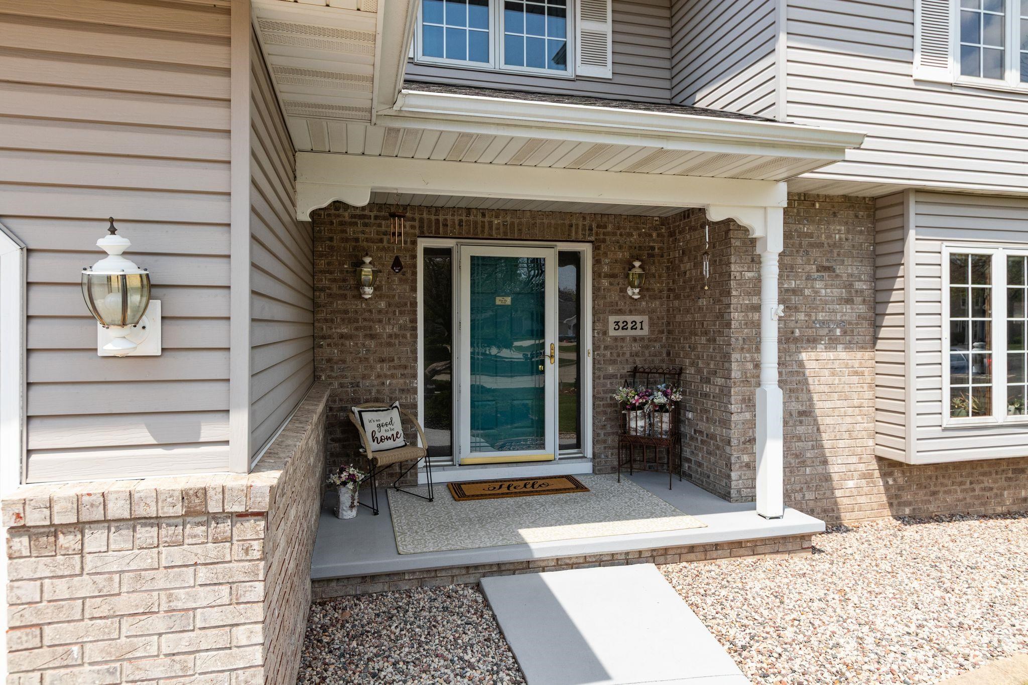 3221 N Country Run Drive Property Photo 4