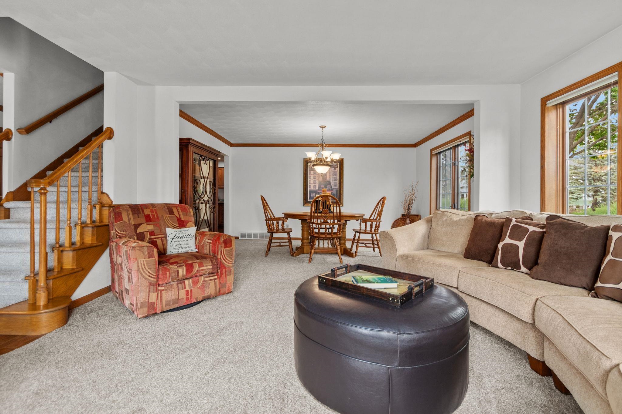 3221 N Country Run Drive Property Photo 6